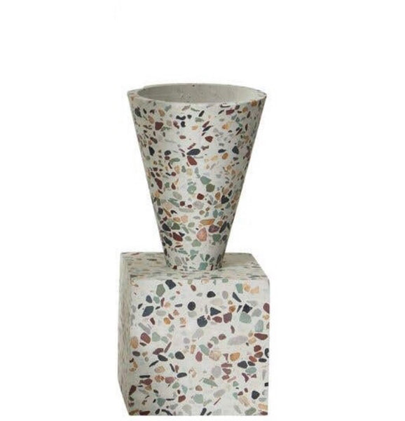 Alexi Vase